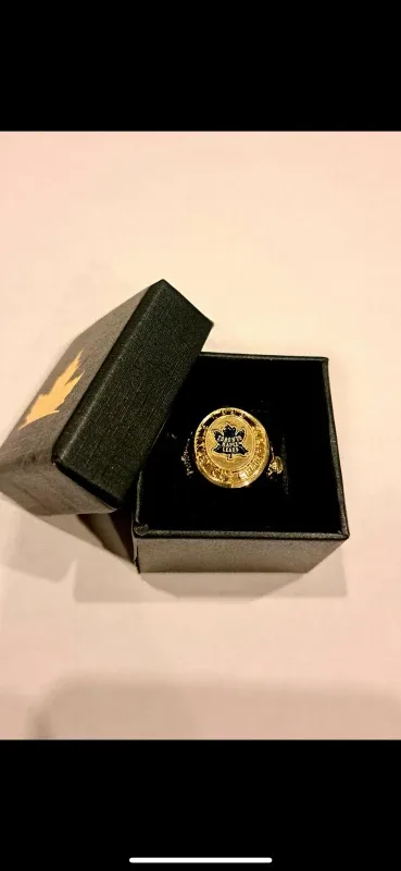 Toronto Maple Leafs Stanley Cup Ring image indicator(2)