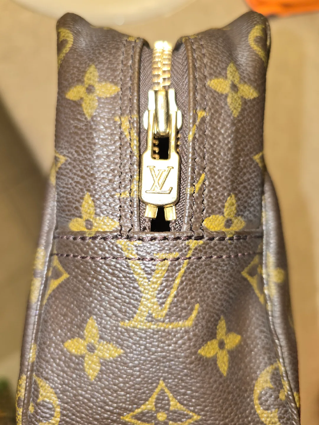 LV Trousse 28 image indicator(6)