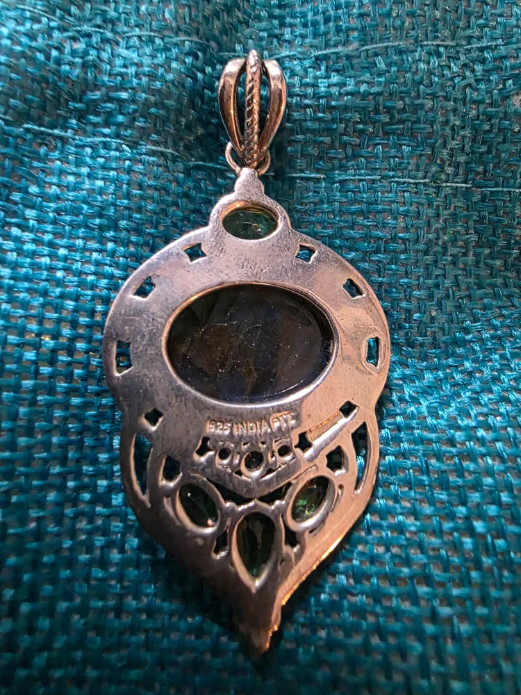 Sterling Silver Labradorite & Peridot Pendant image indicator(2)