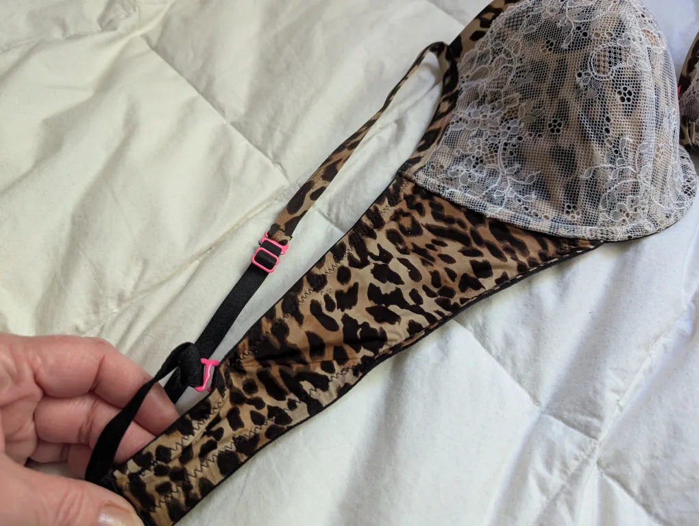 Animal Print & Lace Underwire Bra image indicator(4)