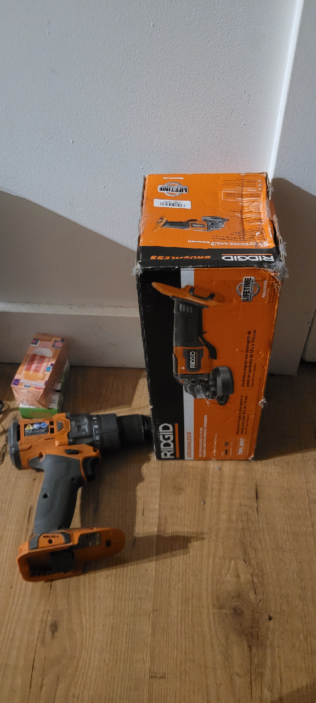 RIDGID 18V Brushless Angle Grinder w/ Box