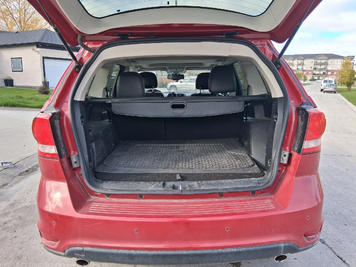 2012 Dodge Journey R/T AWD Sports Utility – Only 65,000 km image indicator(8)