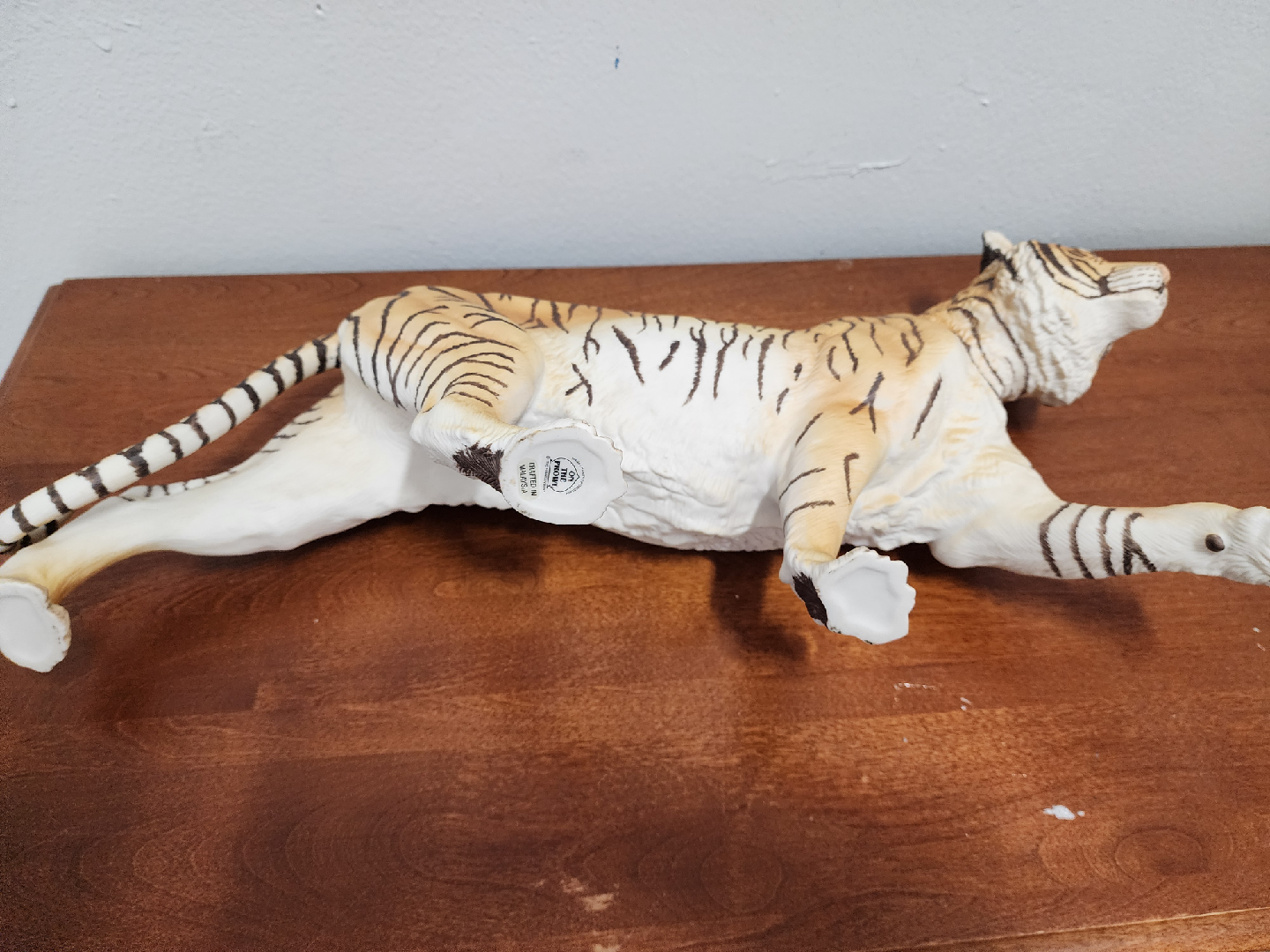 On The Prowl Tiger Figurine - photo 5