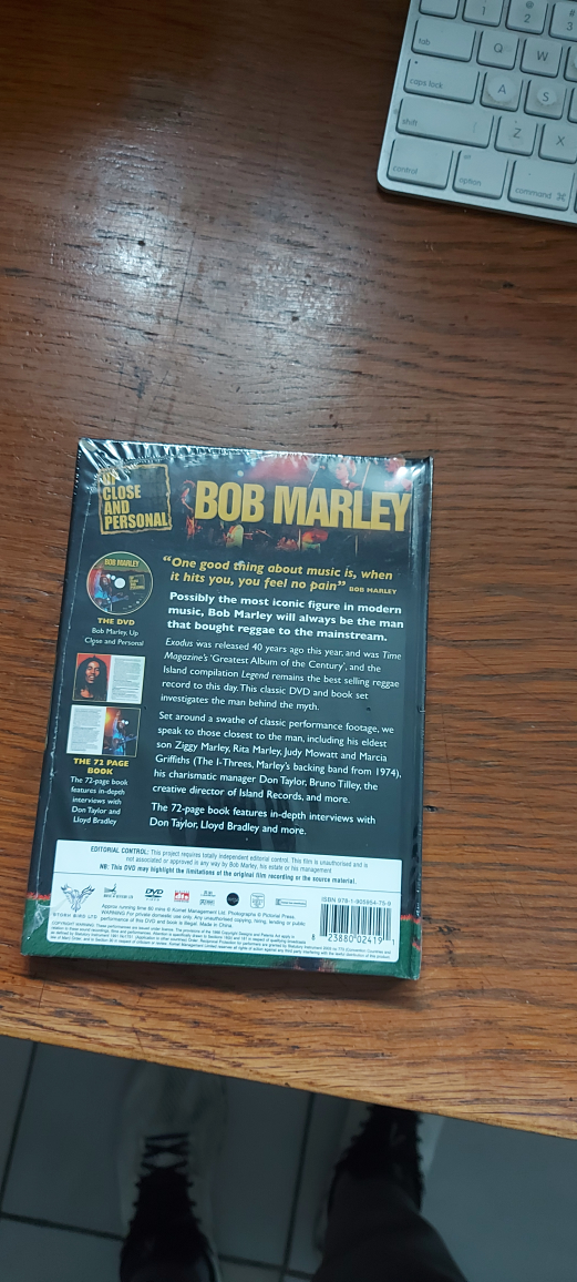 Bob Marley Up Close and Personal DVD and Book Set - photo 2