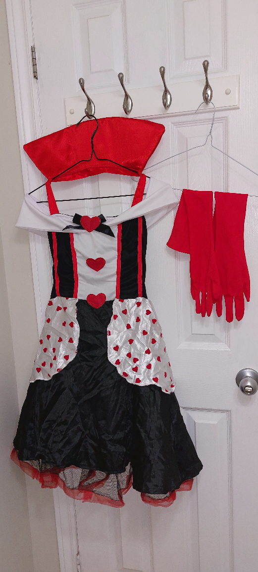 Queen of Hearts Costume - photo 2