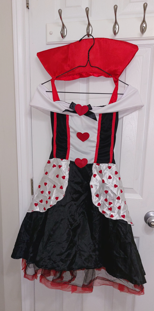 Queen of Hearts Costume - photo 3
