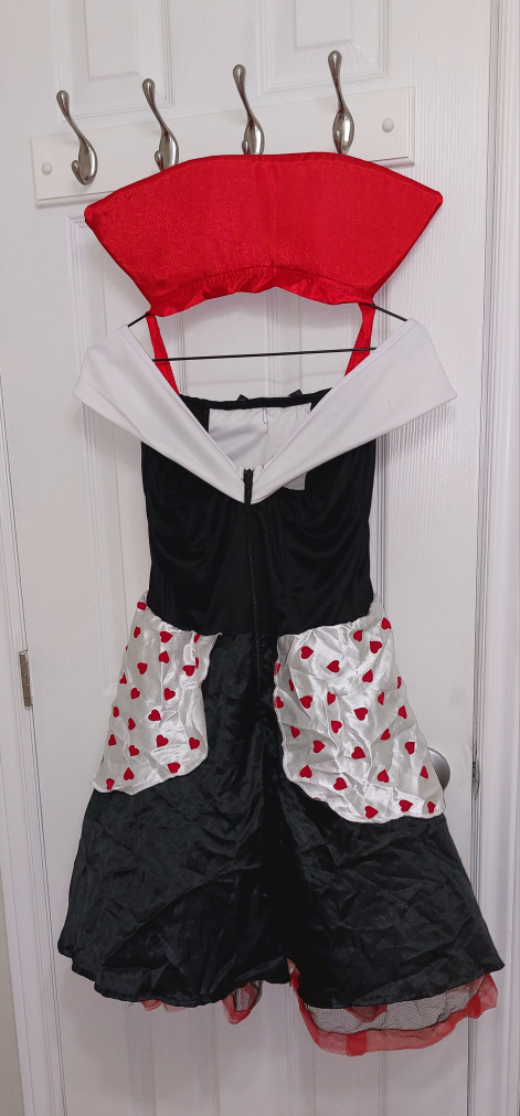 Queen of Hearts Costume - photo 4