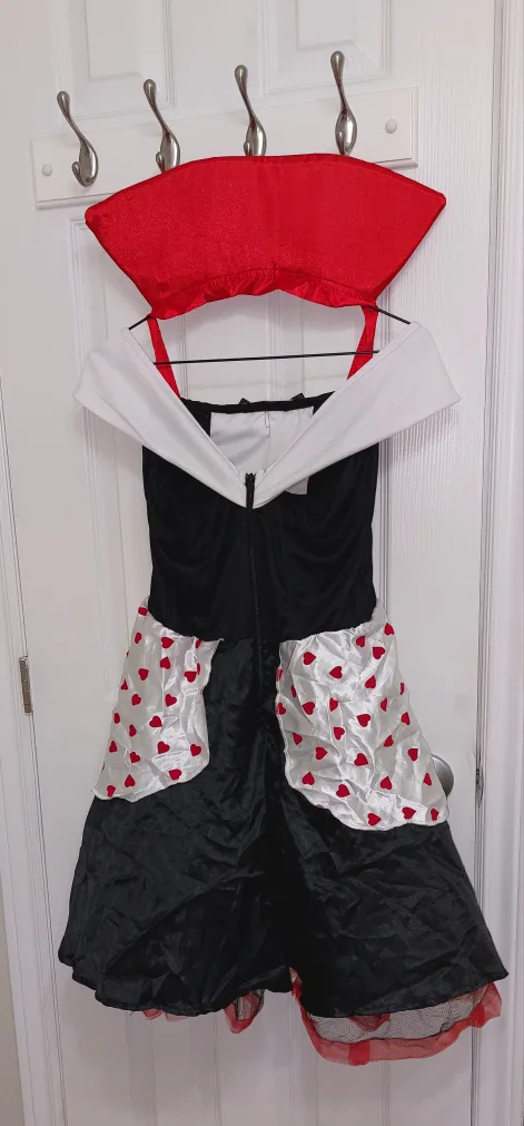 Queen of Hearts Costume image indicator(4)