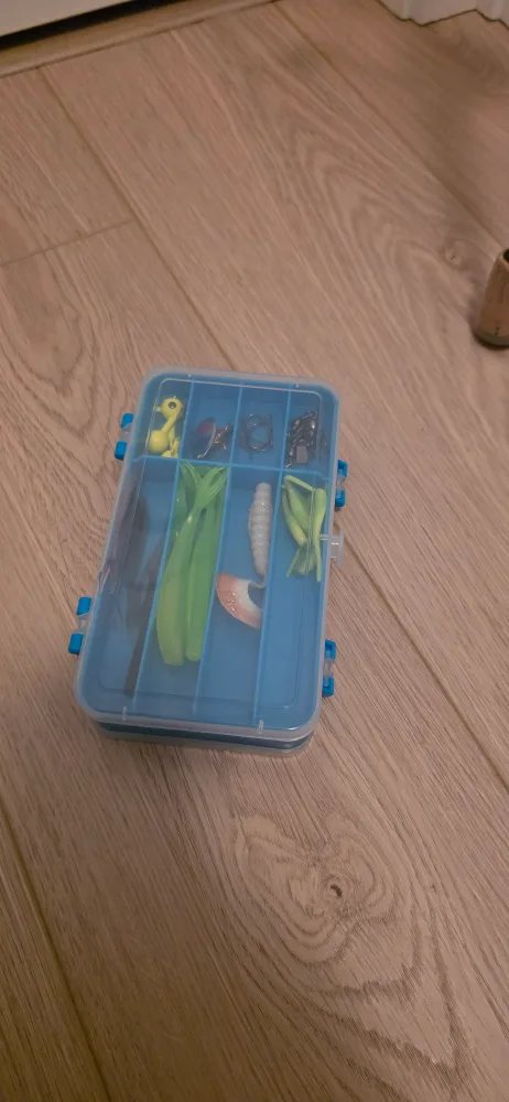 Fishing Rod and Tackle Box image indicator(2)