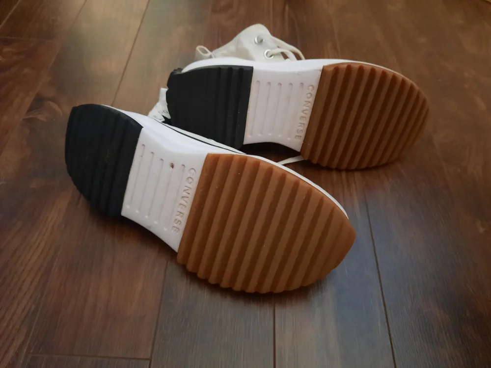 Converse Run Star Hike High Top Sneakers image indicator(2)