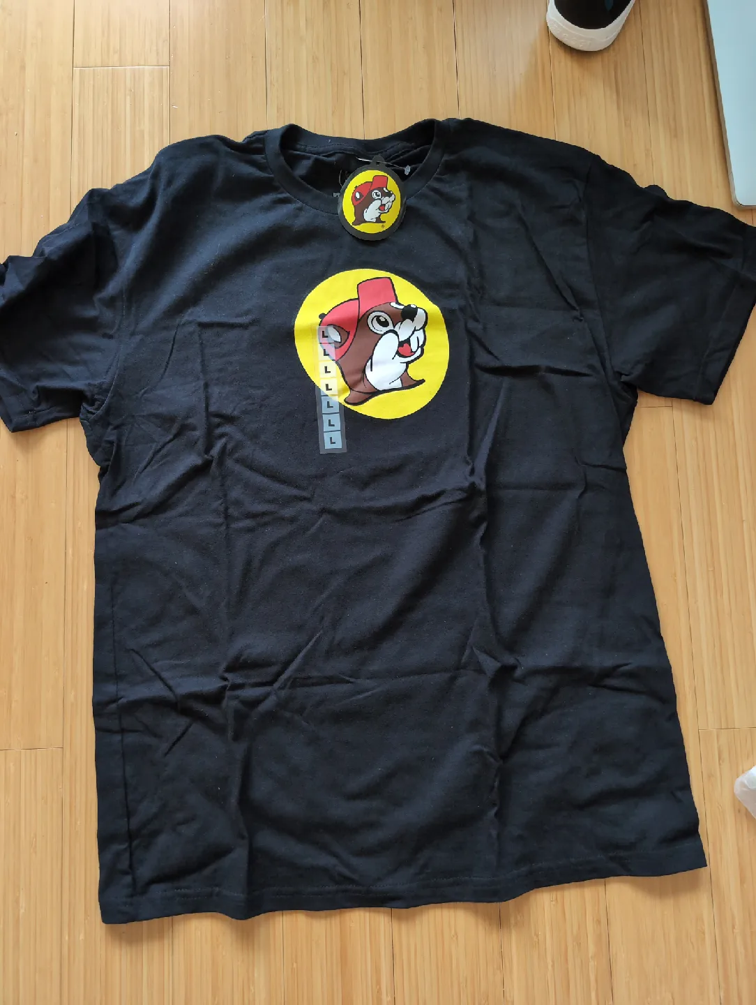 authentic buc-ee's Black T-Shirt - Size L thumbnail
