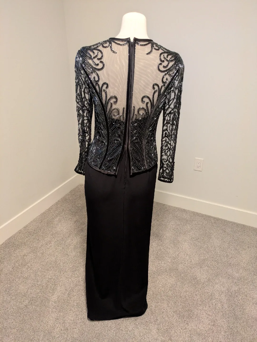 Black Embellished Formal Gown image indicator(3)