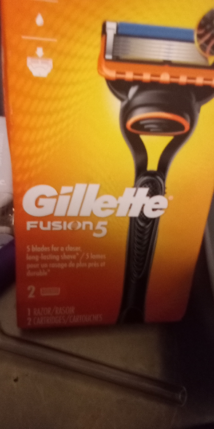 Gillette Fusion5 Razor with 2 Cartridges - photo 2