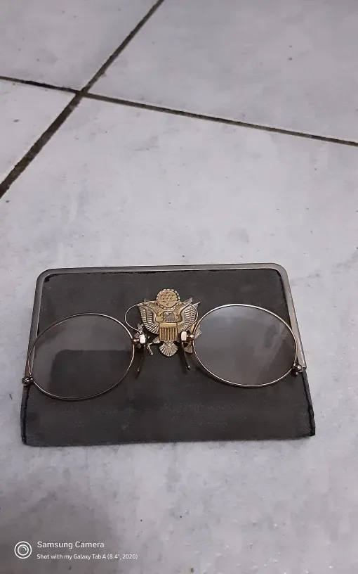 Antique Pince-Nez Eyeglasses ! 10 k Gold C - bridge . thumbnail