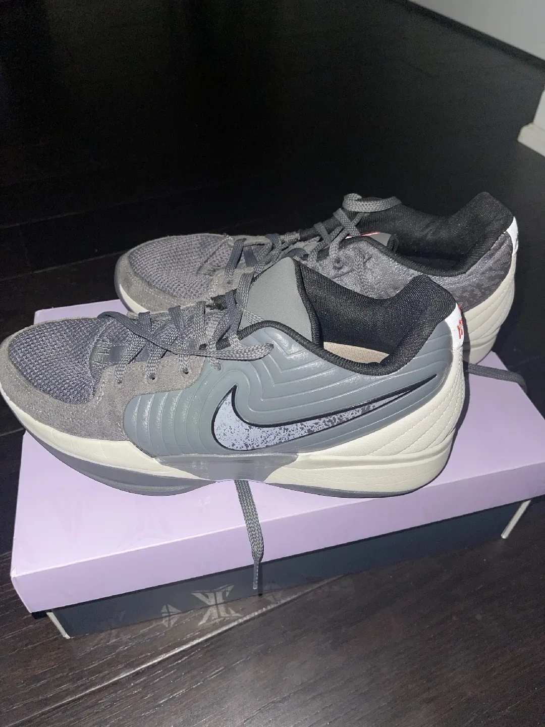 Nike Zoom Freak 4 Grey Basketball Shoes thumbnail