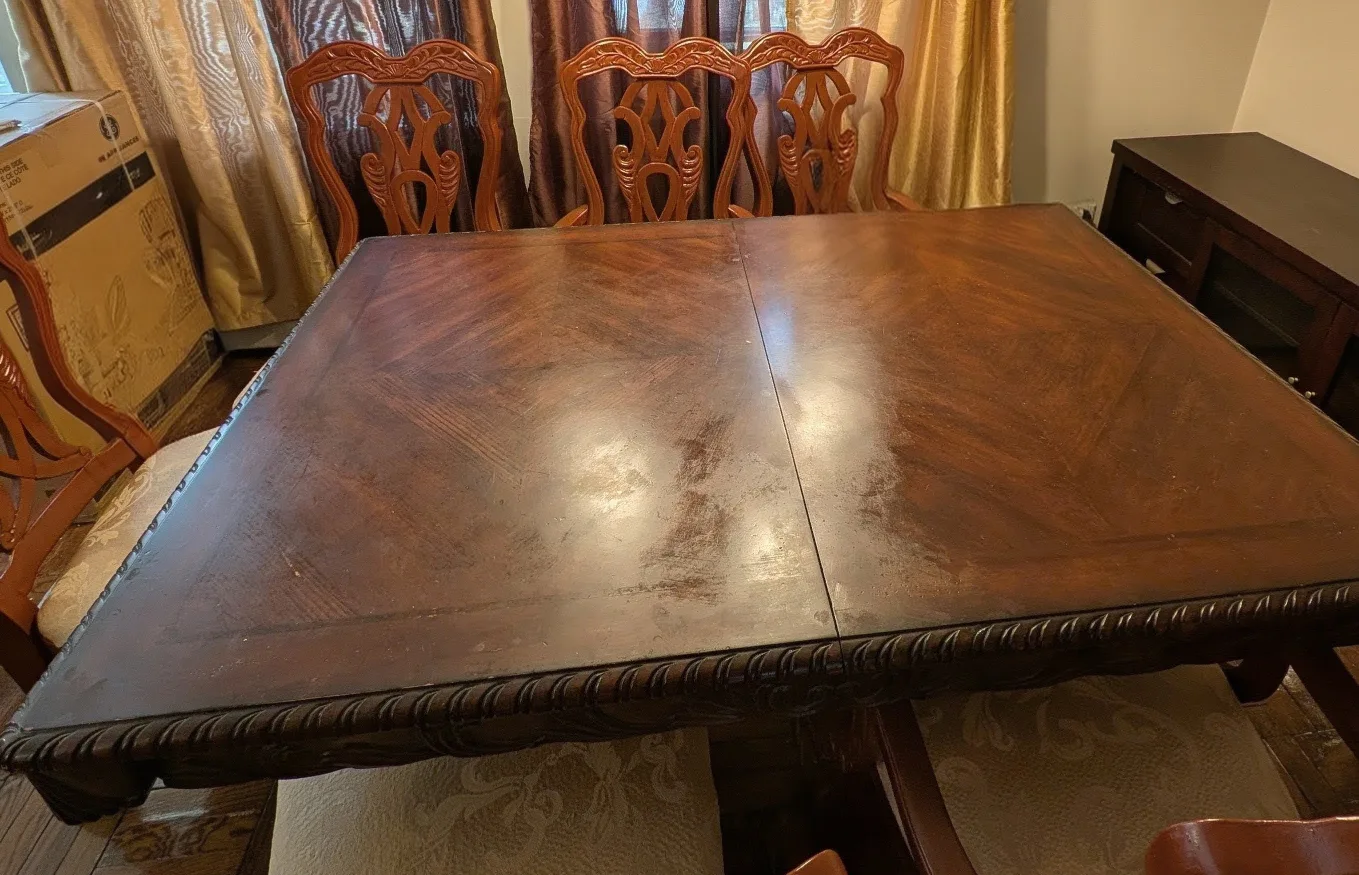 FREE - 6-Seat Dining Room Set (Must Pick Up) image indicator(2)