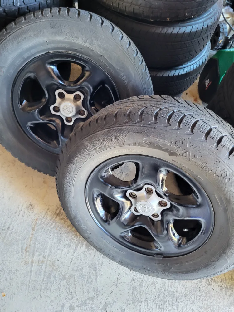 Toyota Rim and Winter Tire Set image indicator(5)