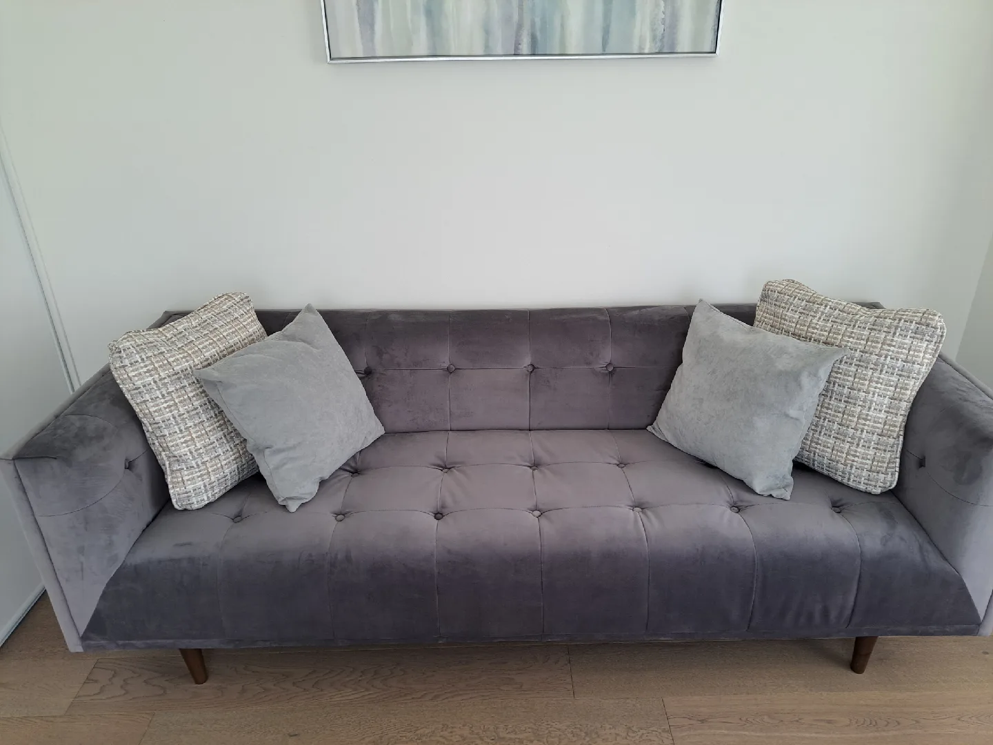 Grey Velvet Tufted Sofa image indicator(2)