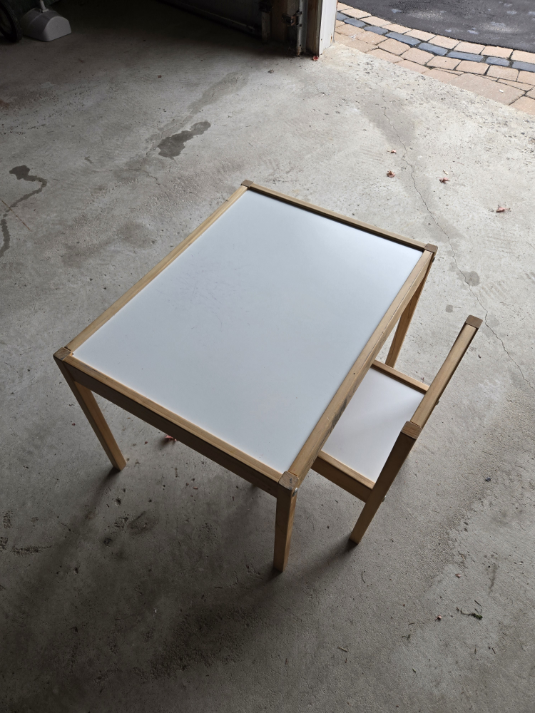 Kids Table and Tow Chair Set