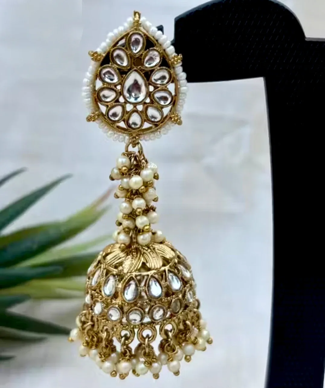 Gold Jhumka Earrings image indicator(2)