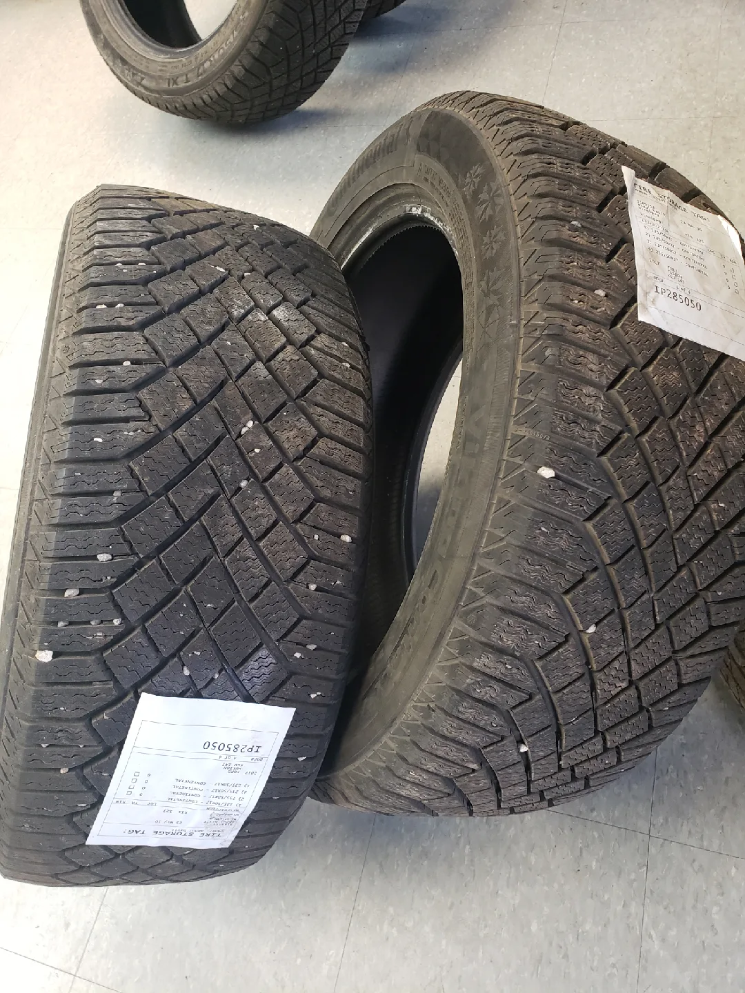 Continental VikingContact 7 Winter Tires 235/50R17 image indicator(5)