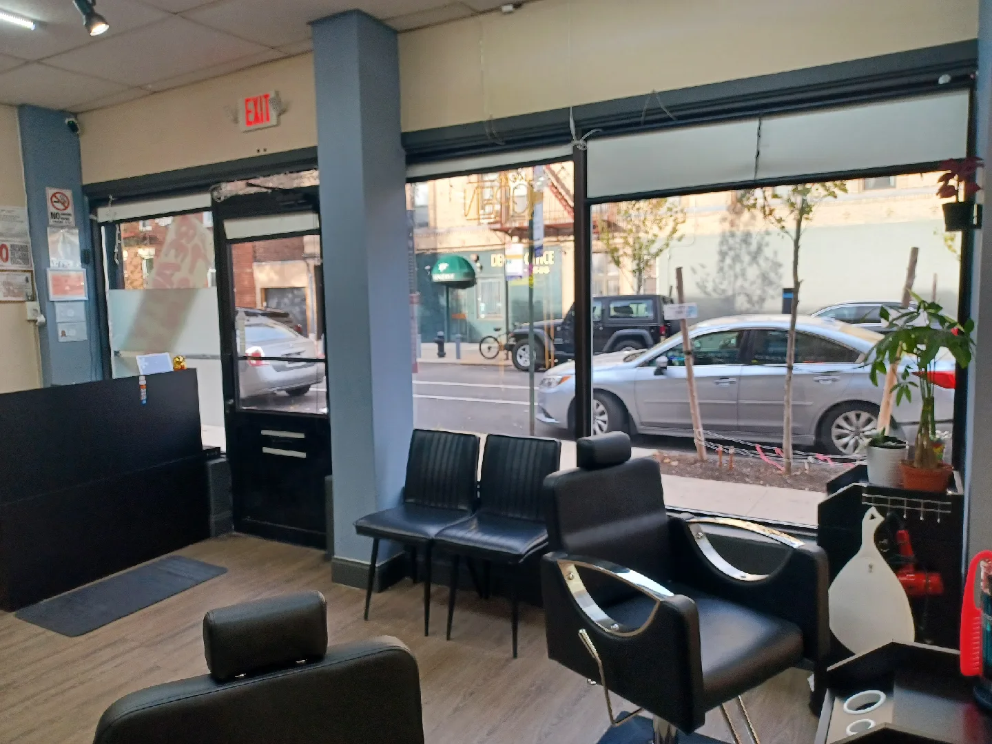 alquilo silla en salon de belleza bayridge 11209 84st image indicator(8)