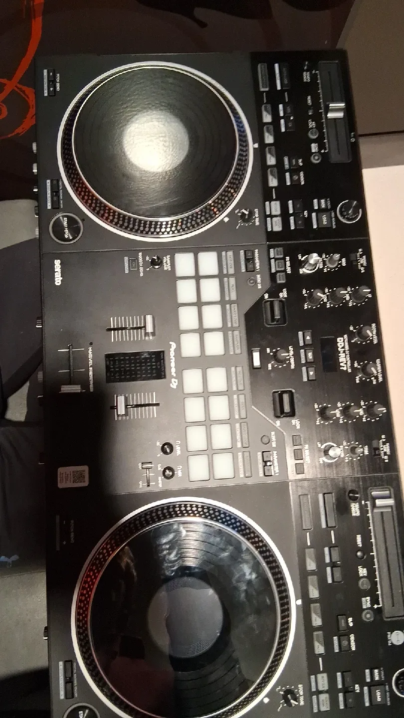 Pioneer DDJ-REV7 DJ Controller image indicator(2)