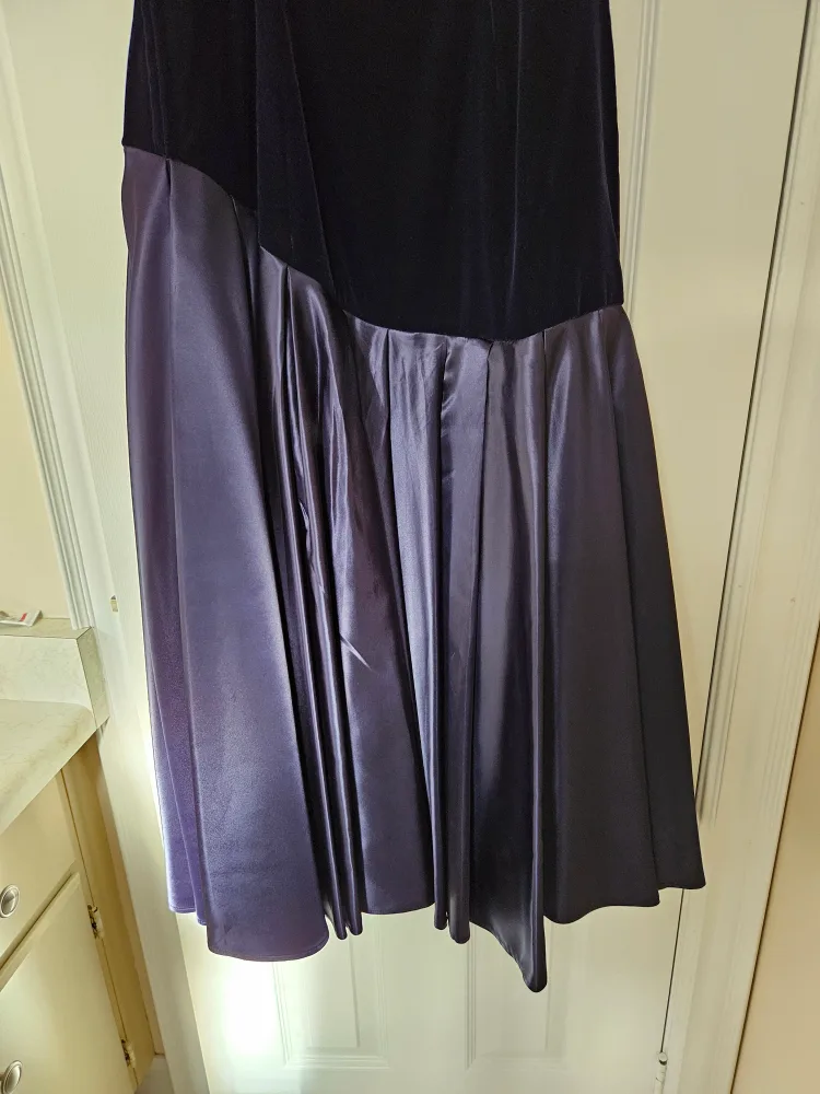 Navy Blue One-Shoulder Party Dress image indicator(5)