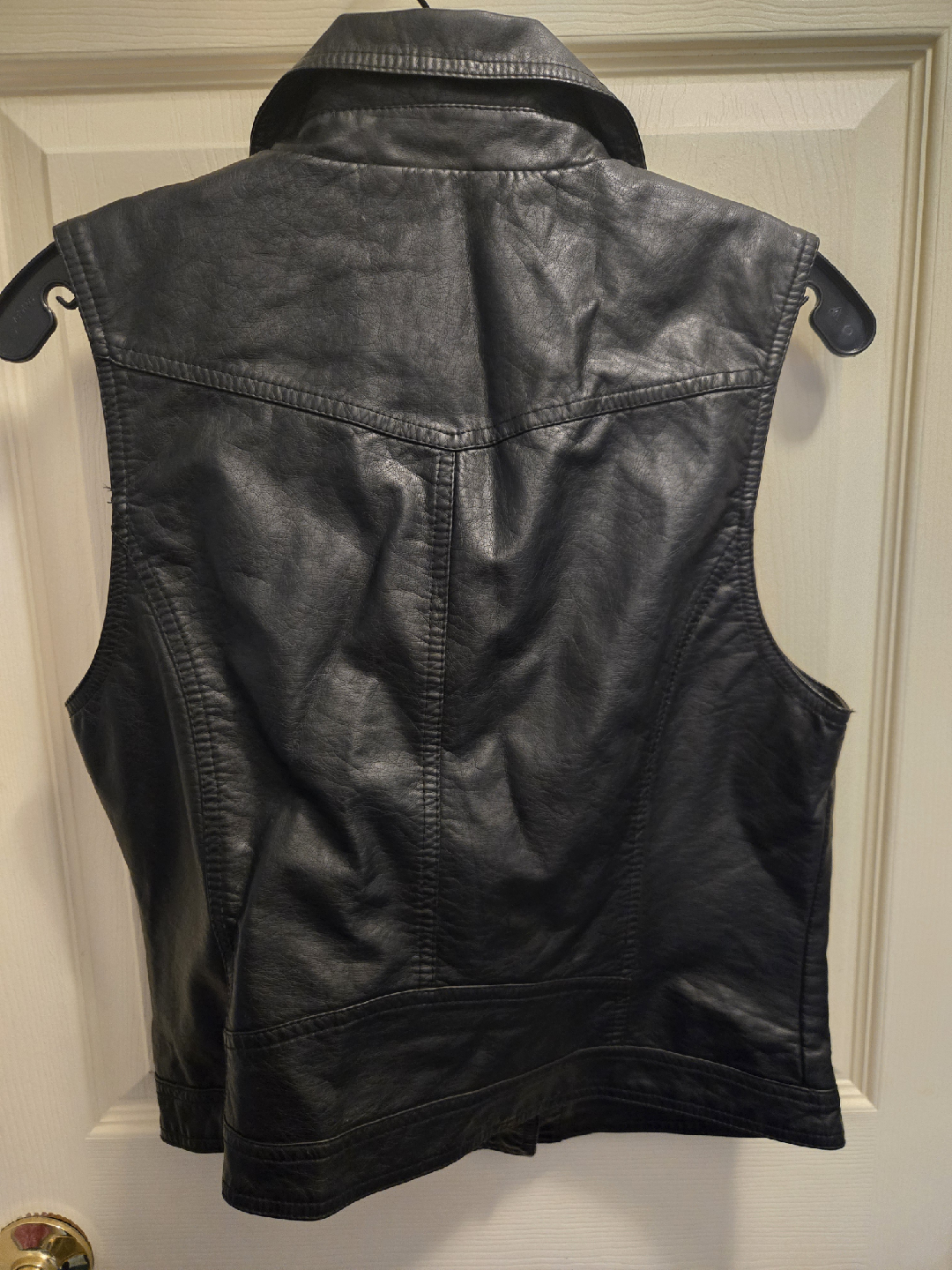 UK2LA Black Faux Leather Vest - Size L/G - photo 3