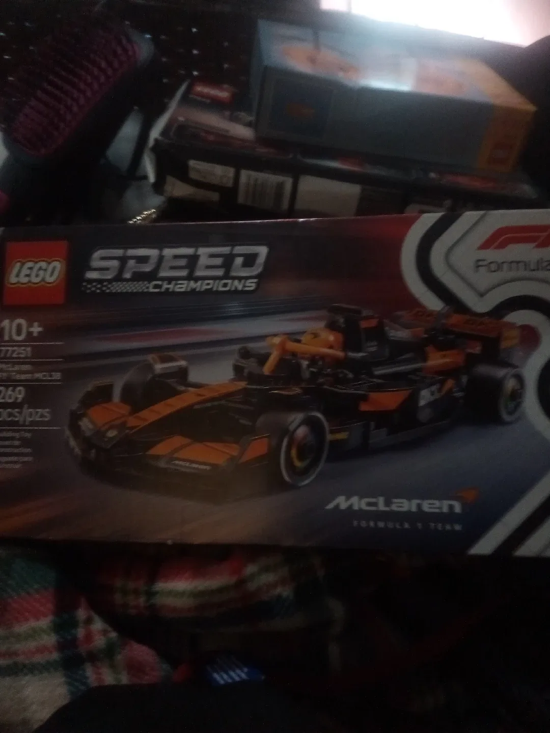 LEGO Speed Champions Sets: NASCAR, Formula 1, Sunflowers image indicator(9)