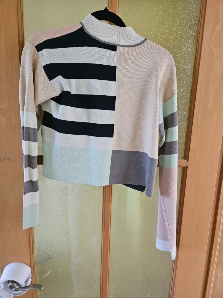 Club Monaco Colour Block Sweater - Size M/M image indicator(4)