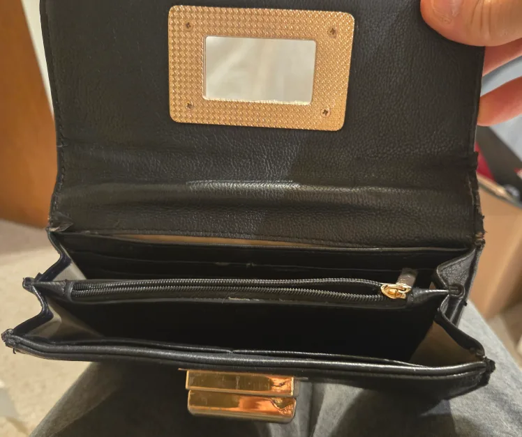 Two-tone Wallet image indicator(2)