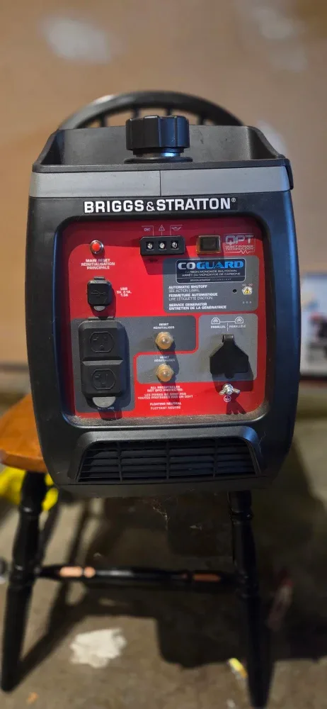 Briggs & Stratton P2400 PowerSmart Inverter Generator image indicator(3)