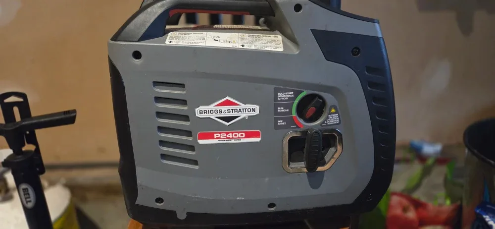 Briggs & Stratton P2400 PowerSmart Inverter Generator image indicator(4)