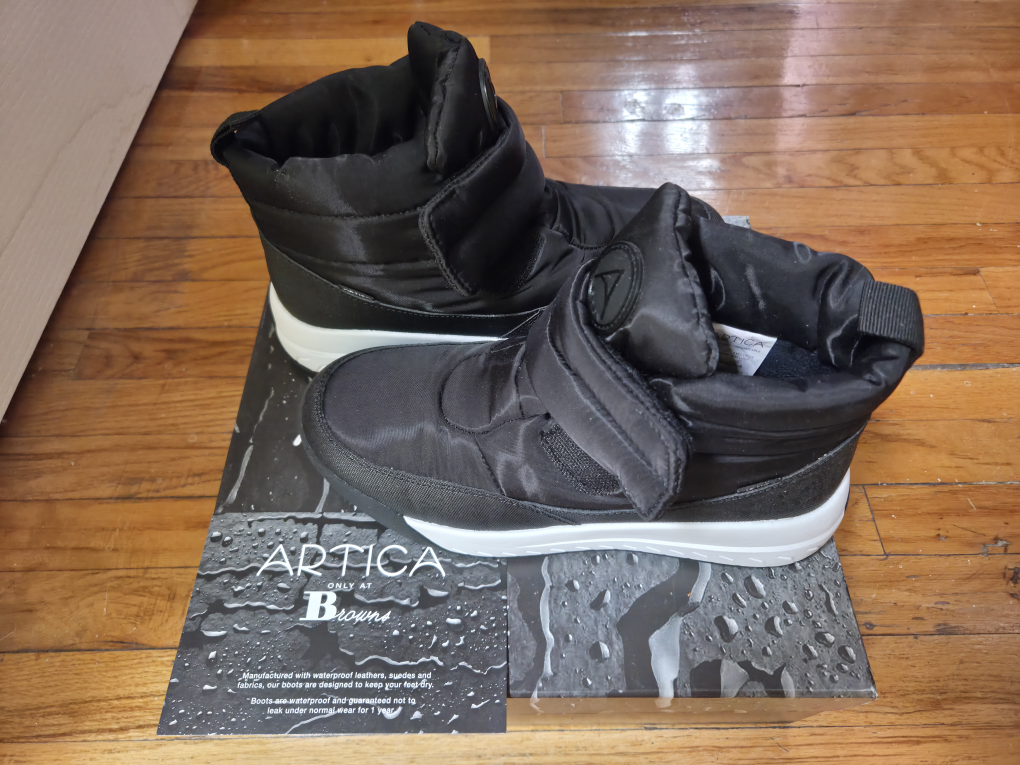 Artica boots