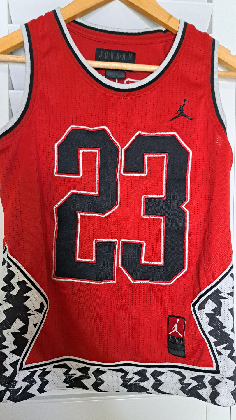 Jordan 23 Basketball Jersey - Kids Size M - photo 2