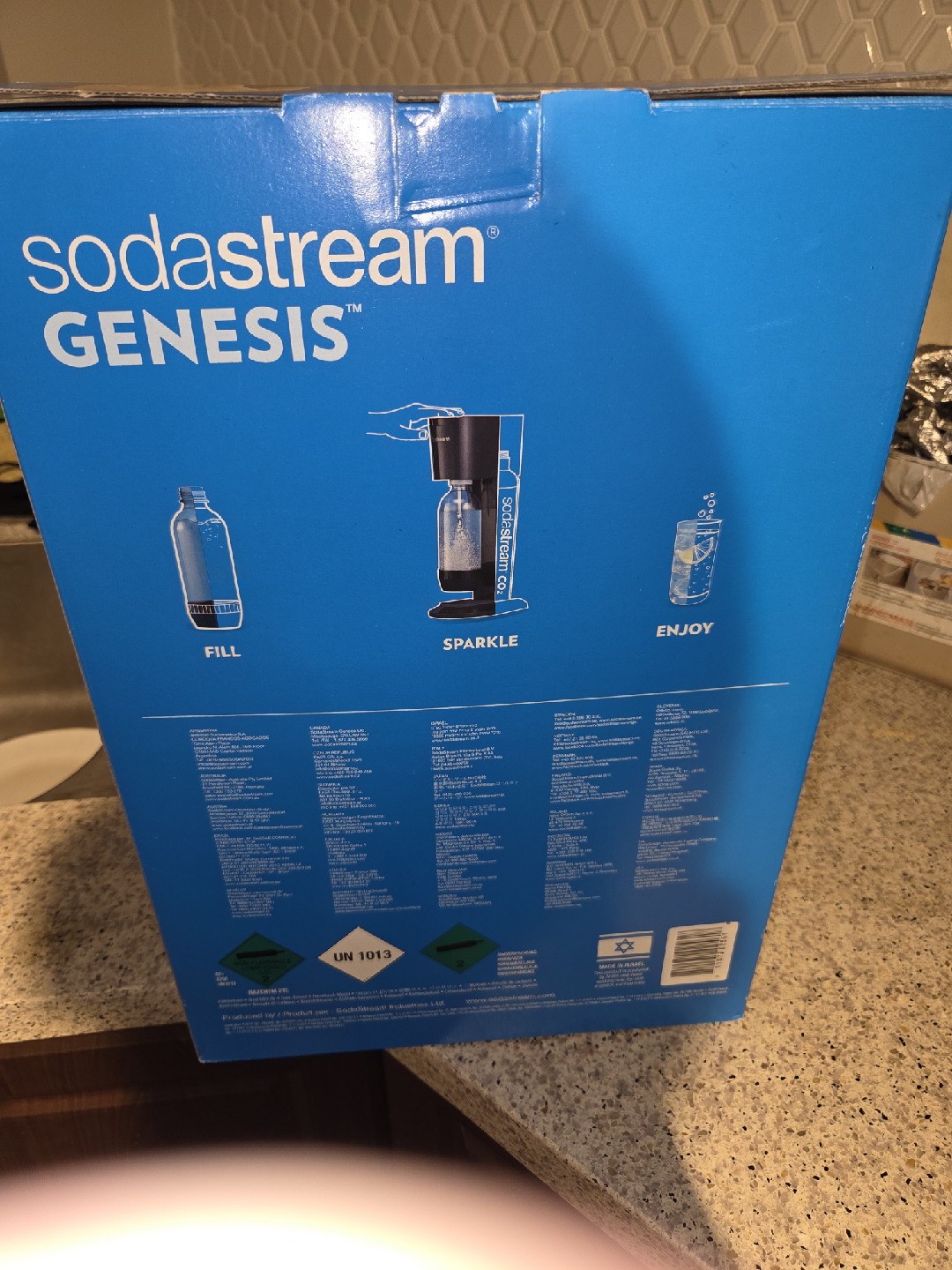 SodaStream Genesis sparkling water maker - photo 4
