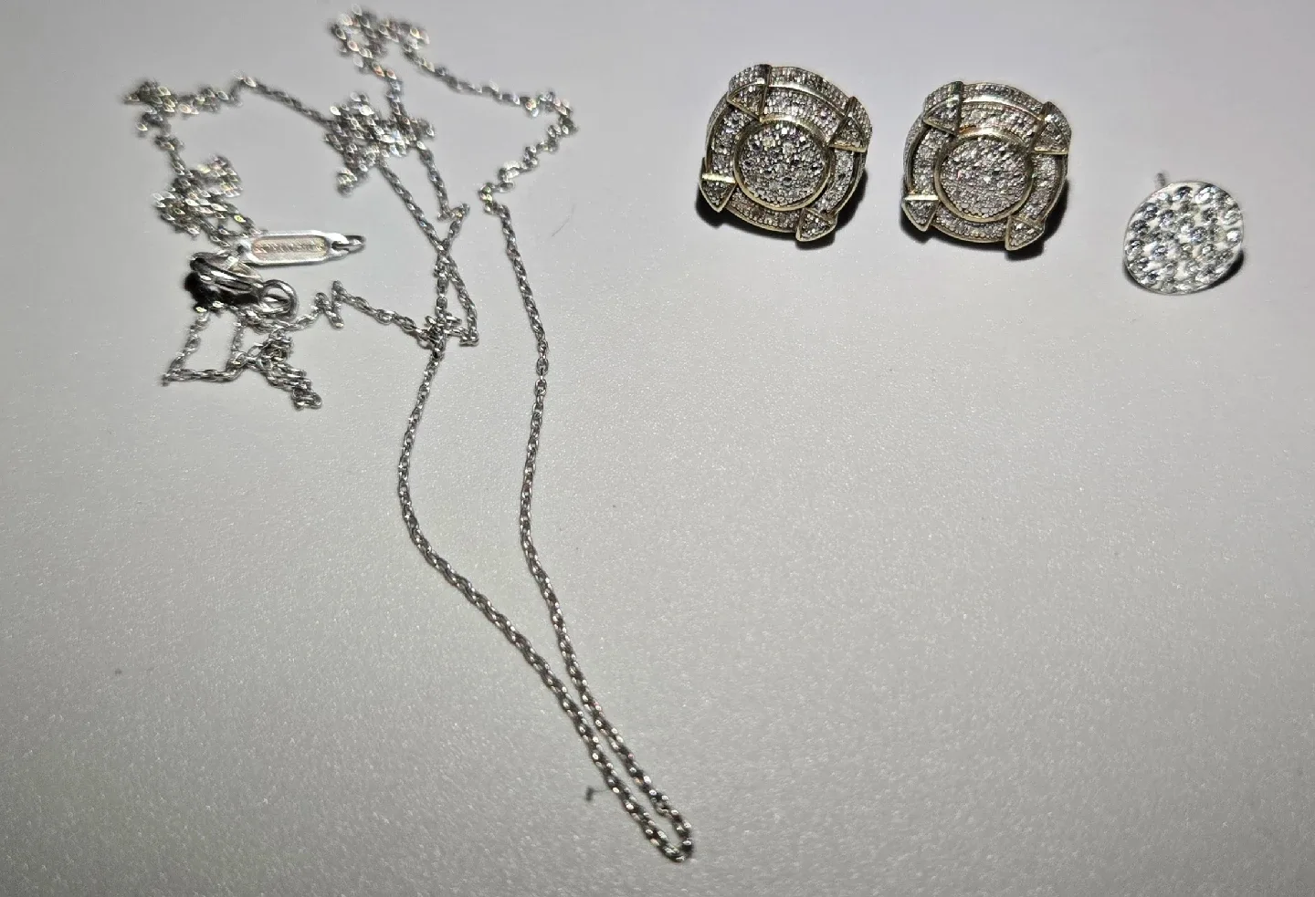 Necklace and Earrings Set image indicator(2)