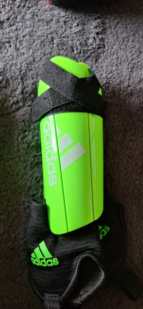 Adidas Soccer Shin Guards - Kids Size L thumbnail