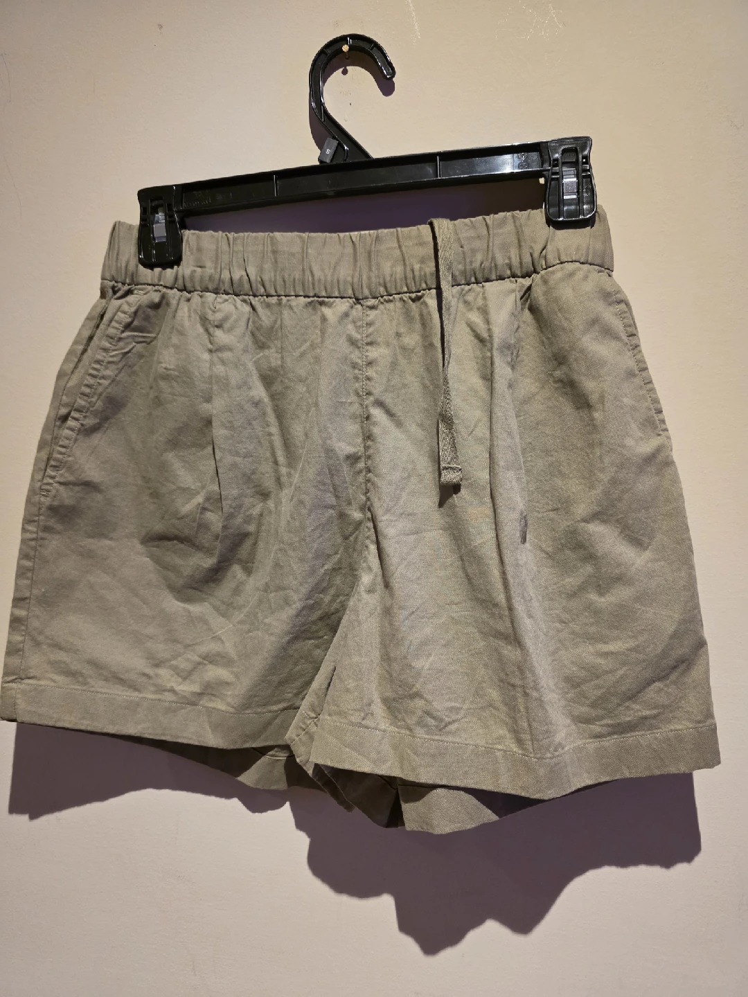 Uniqlo Cotton Easy Shorts - Olive, Size S - photo 2