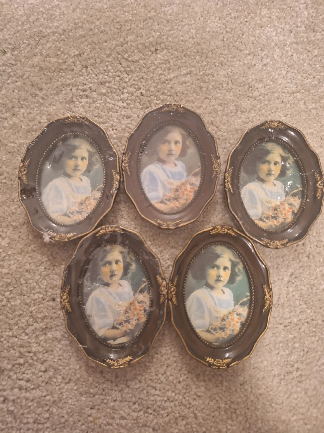 5 pictures frames thumbnail