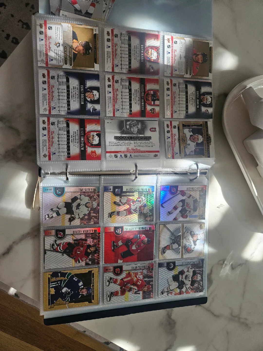 Hockey Card Collection Binder Assorted image indicator(2)