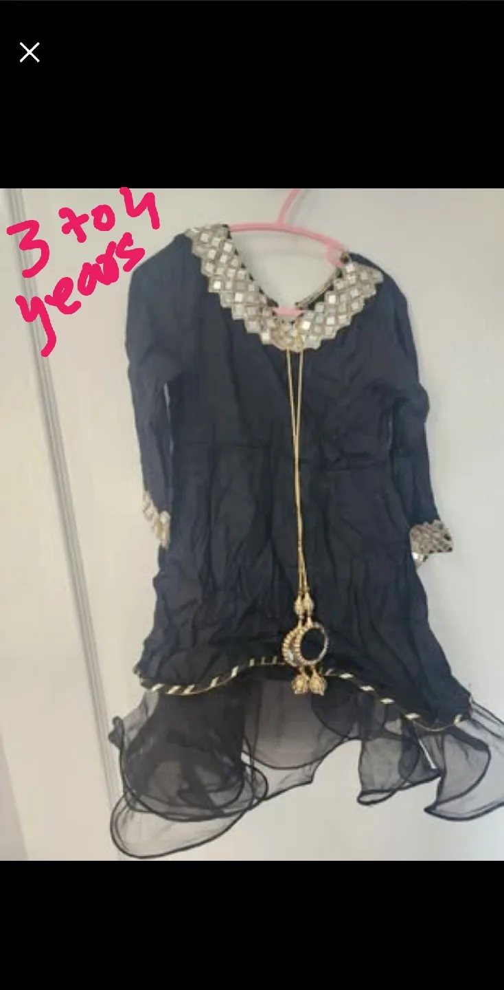 Girl's Dress - Size 3 to 4 years thumbnail