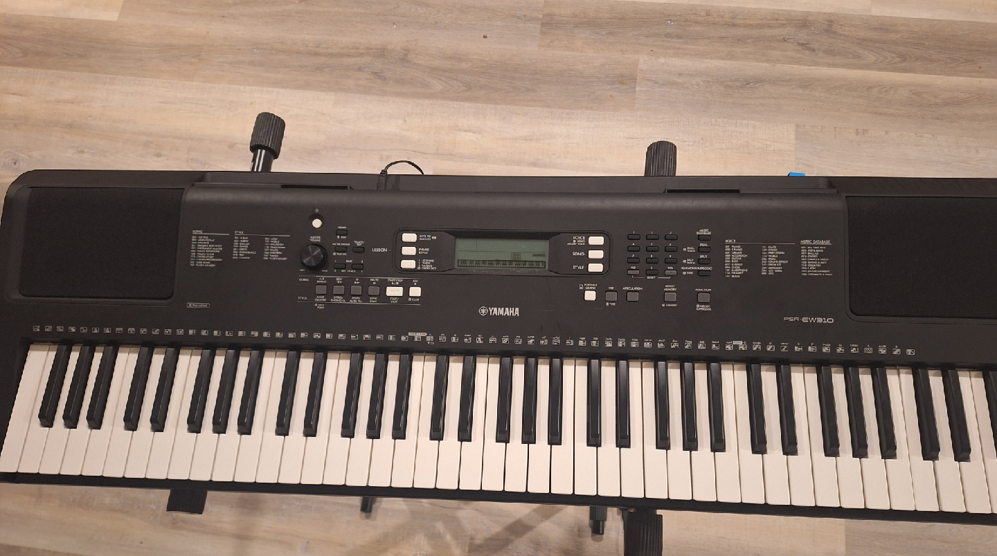 Yamaha PSR-EW310 Keyboard, 76 keys