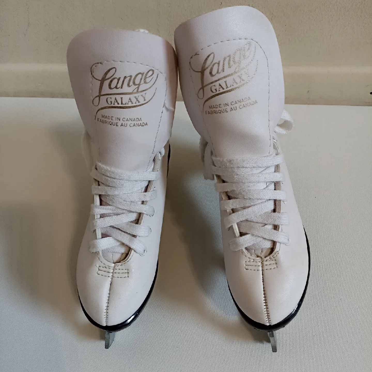 ‼️SALE‼️Lange Galaxy Ice Skates - Youth Size 1 image indicator(2)
