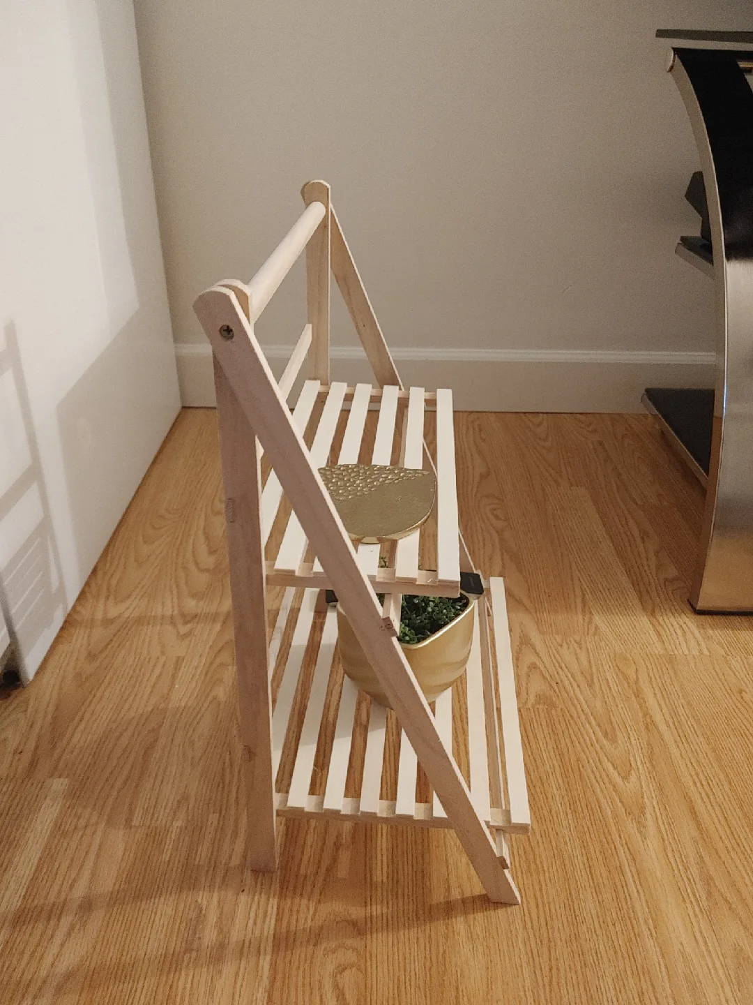 Wooden Folding Shelf - Perfect for Small Spaces! image indicator(3)