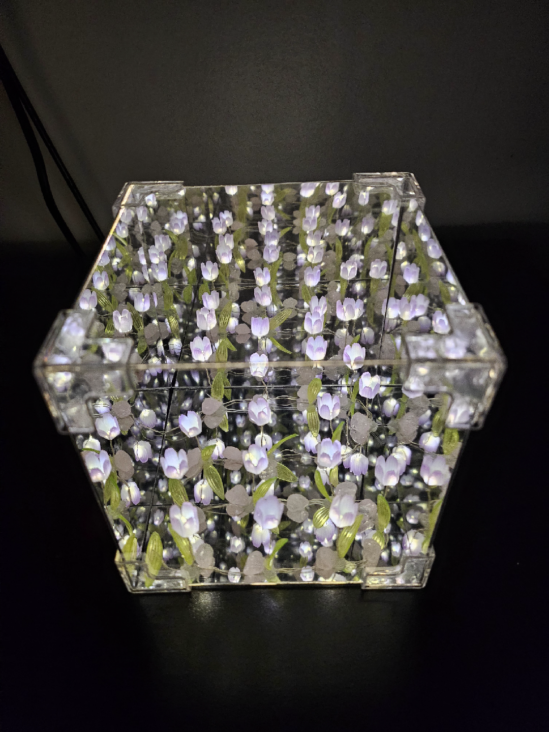 Tulip Infinity Mirror Cube Lamp