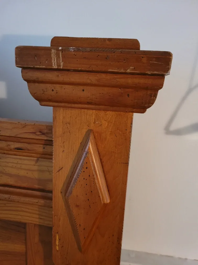 Queen size - Wooden Bed Frame with 10 inch memory foam mattress. image indicator(6)