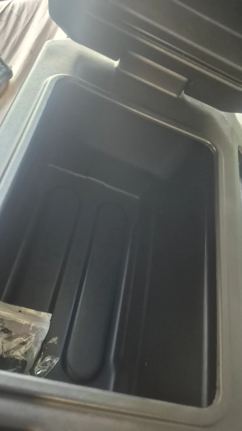 Kemi Moto Black truck Trunk image indicator(4)