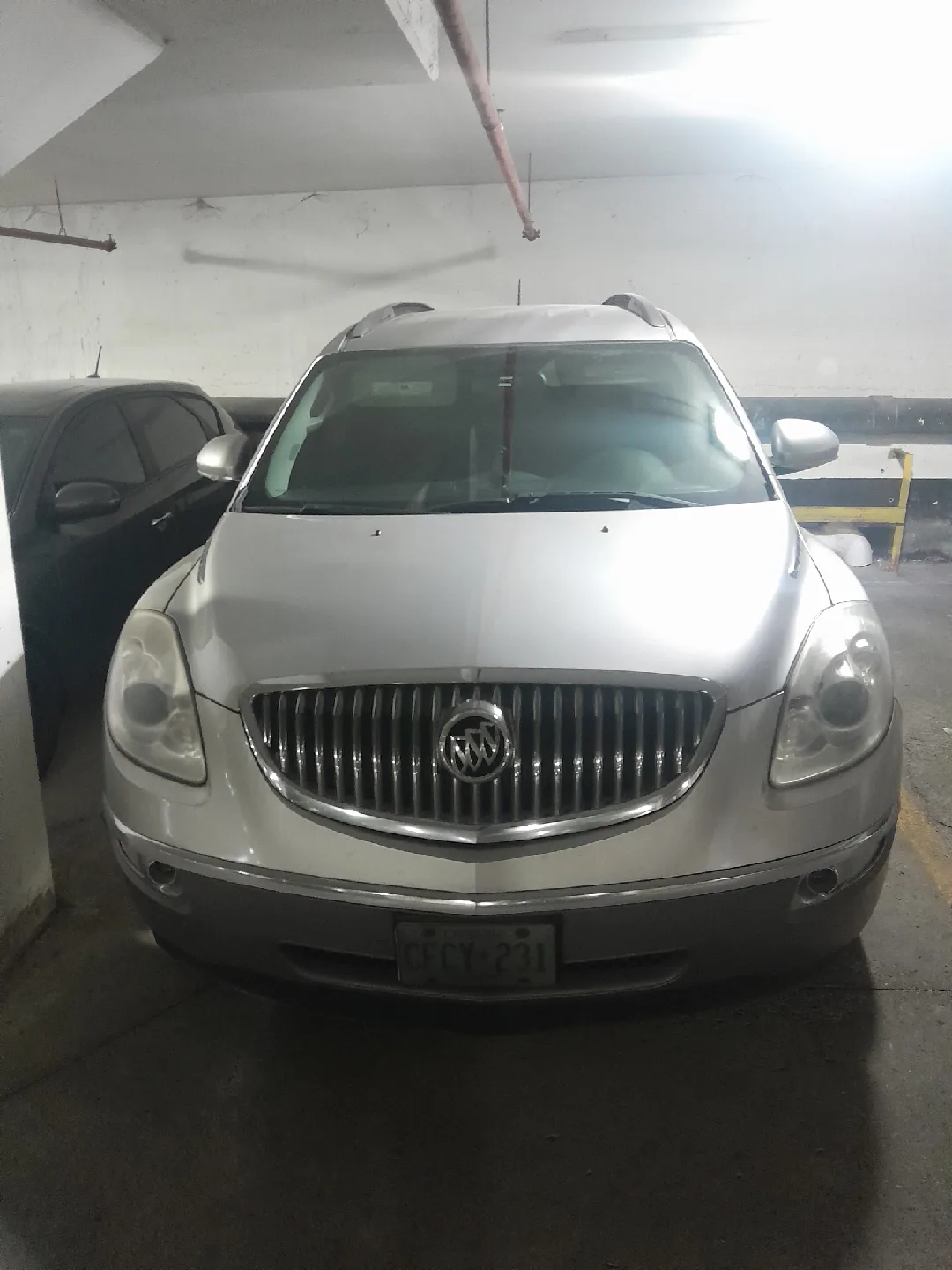 Buick Enclave SUV - Silver 2008 image indicator(2)